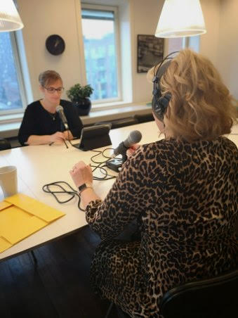 Stephanie Lose og Line Gade i interviewsituation